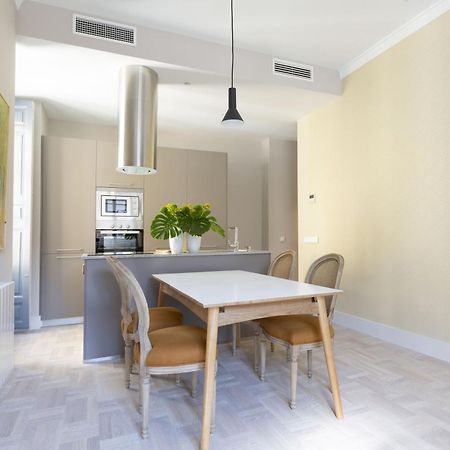 Precioso Apt En La Plaza De La Paja Latina Madrid Eksteriør billede
