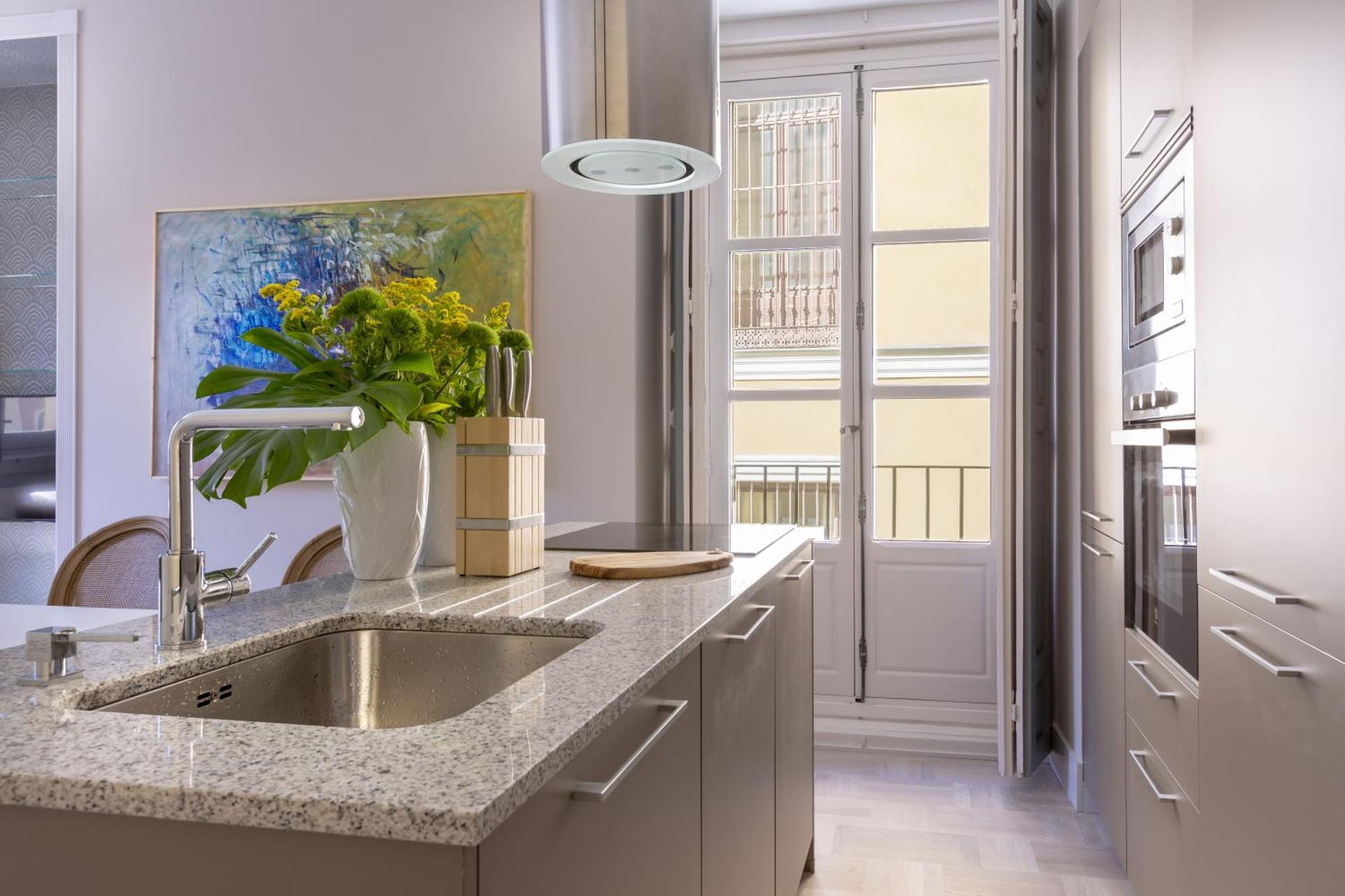 Precioso Apt En La Plaza De La Paja Latina Madrid Eksteriør billede