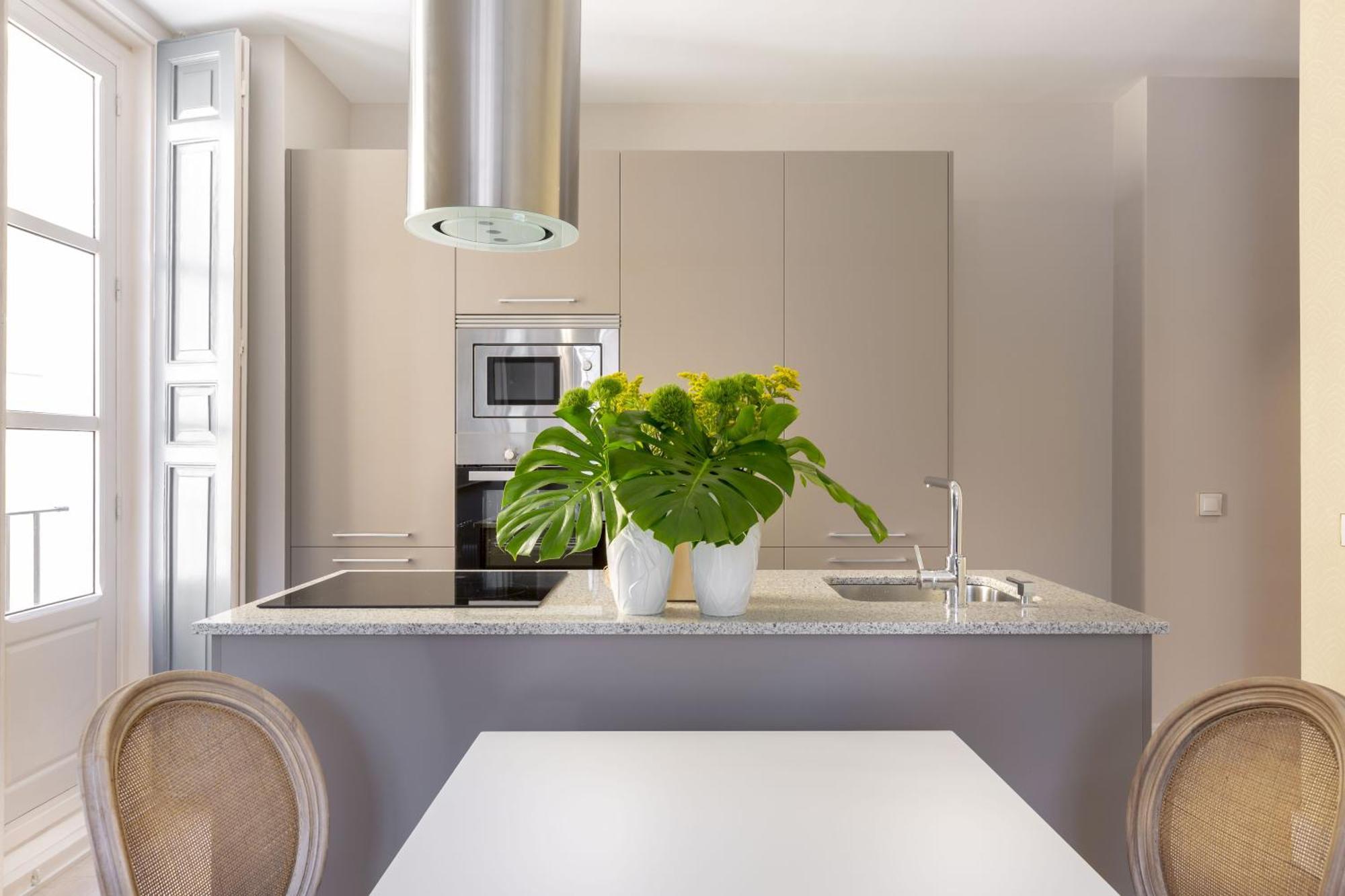 Precioso Apt En La Plaza De La Paja Latina Madrid Eksteriør billede